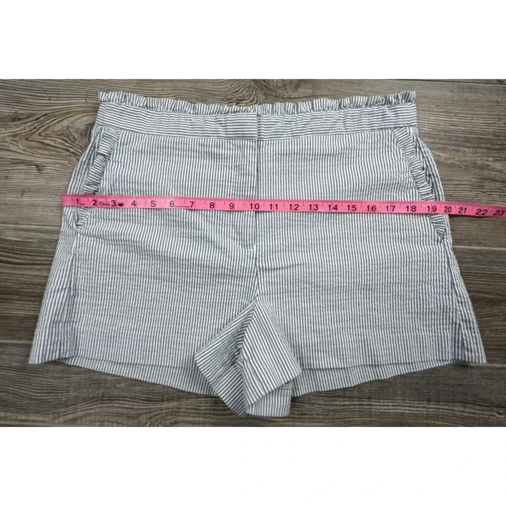 J. CREW Striped Seersucker Ruffled Shorts Size 12 Preppy Coastal Nautical Beachy